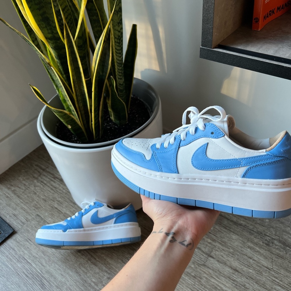 WOMENS AIR JORDAN 1 ELEVATE LOW SE UNIVERSITY BLUE